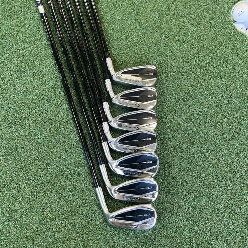 TaylorMade Qi Iron Set 5-PW, AW Fujikura Ventus TR 6-R Graphite Regular Golf