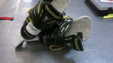 Used Bauer SUPREME Junior Hockey Skate Junior 02 11339-S000195909