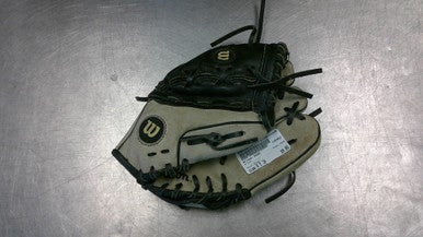 Used Wilson A425 BB/SB Glove RH Throw Brown 9 1/2" 11339-S000195459
