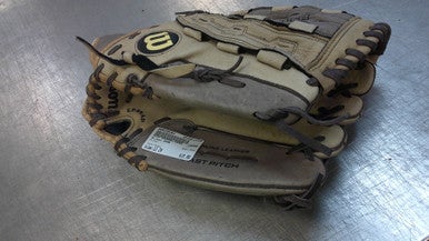 Used Wilson A440 BB/SB Glove RH Throw Brown 13" 11339-S000195263