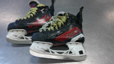 Used CCM JETSPEED FT680 Intermediate Hockey Skate Intermediate 4.0 11339-S000195015