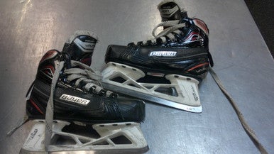 Used Bauer VAPOR Junior Goalie Skate Junior 02.5 11339-S000194605