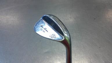 Used Cleveland REG588 Golf Wedge Mens RH 52 Degree 11339-S000193458