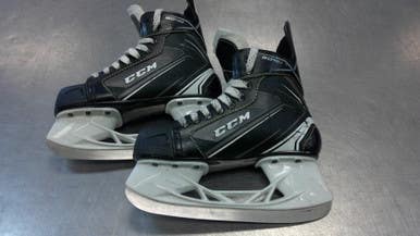Used CCM TACKS 9047 Junior Hockey Skate Junior 03 11339-S000196083
