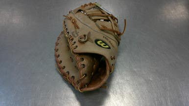 Used Wilson A2802 BB/SB First Base LH Throw Tan 12 1/4" 11339-S000196027