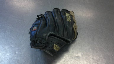 Used Wilson A600 BB/SB Glove RH Throw Black 11" 11339-S000194036