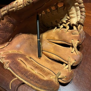Used Rawlings Gold Glove Elite Baseball Glove
