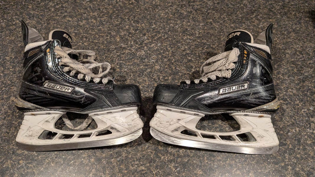Bauer Supreme M3 Hockey Skates Regular Width Size 3.5 (Used)