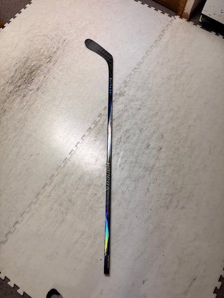 Senior Bauer Vapor FlyLite Left Hand Hockey Stick P28 77 Flex (New)