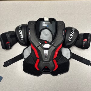 Men's Medium Intermediate Bauer Vapor 3X Pro Shoulder Pads (Used)