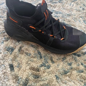 Men's Size M 11.0 (W 12.0) Under Armour Curry 6 Shoes (Used)