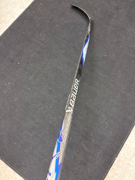 Brand NEW Senior Bauer Vapor FlyLite RH Hockey Stick P92 70 Flex