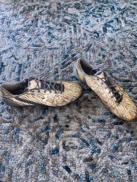 Gray Men's Size M 11.0 (W 12.0) Adult Under Armour Cleats (Used)