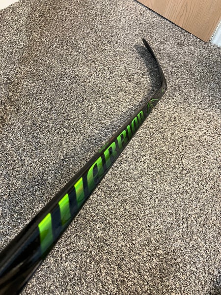 Intermediate Warrior Alpha Deluxe  Hockey Stick Right Handed | W03 65 Flex (New)