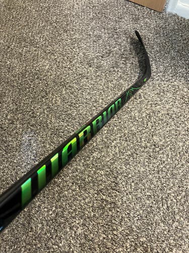 Youth Warrior Alpha Deluxe Hockey Stick Right Handed W28 | 20 Flex (New)