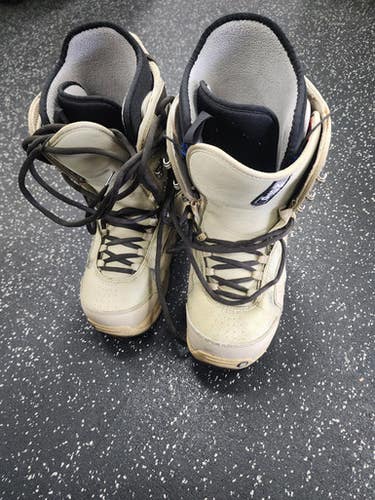 Used Burton MOTO Mens Snowboard Boots Beige Senior 9 11849-S000033598