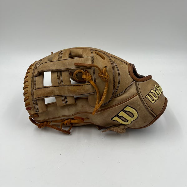Wilson A2000 1799 12.75 Lefty Outfield Baseball Glove