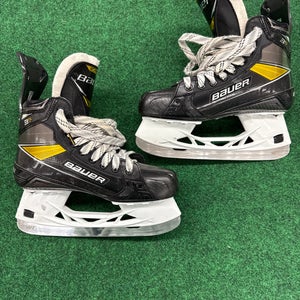 Intermediate Bauer Supreme 3S Pro Hockey Skates (Fit 1) Size 6.5 (Used)