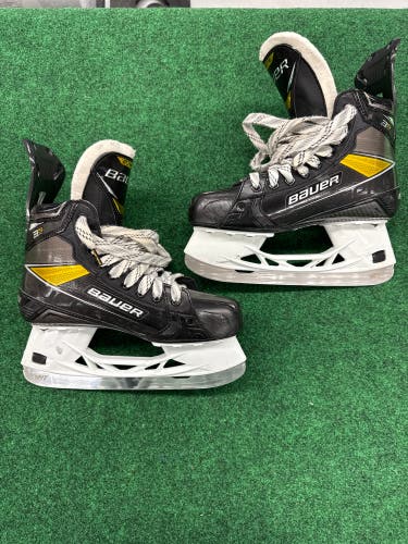Intermediate Bauer Supreme 3S Pro Hockey Skates (Fit 1) Size 6.5 (Used)