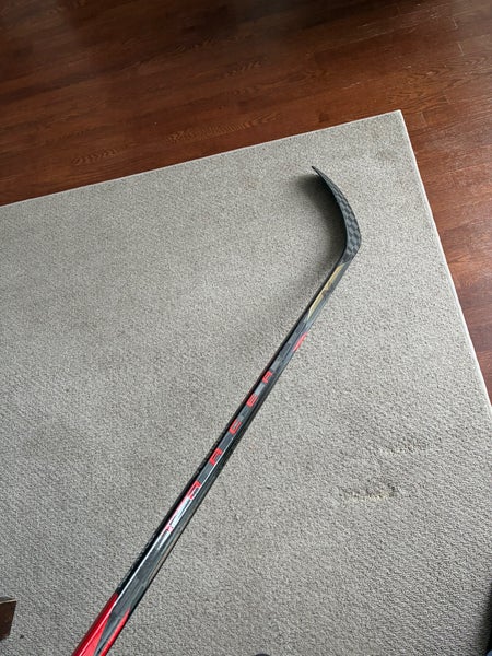 Senior Bauer Nexus Tracer Right Handed Hockey Stick P92 77 Flex (Used)