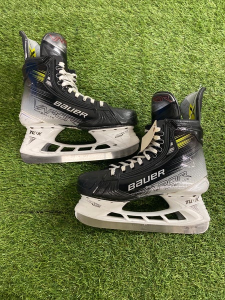 Senior Bauer Vapor Hyperlite 2 Hockey Skates 8 (Used)