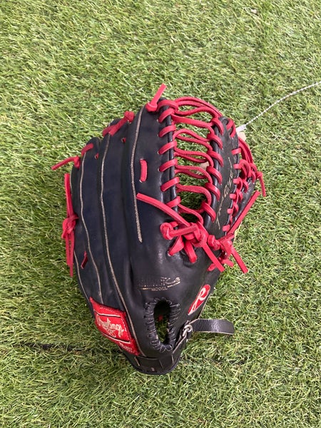 Black Rawlings Heart of the Hide RH Outfield Baseball Glove 12.75" (Used)