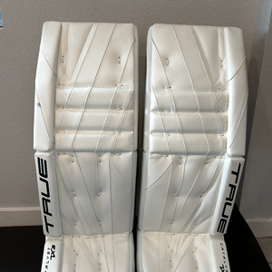 True Catalyst 7X3 Goalie Leg Pads (New) 33+2