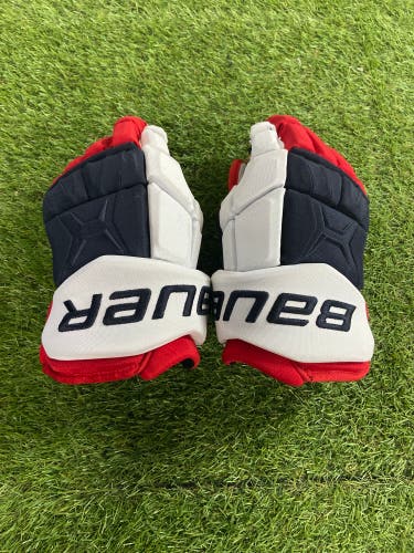 Senior Bauer Supreme TotalOne MX3 Gloves 14" Pro Stock (Used)