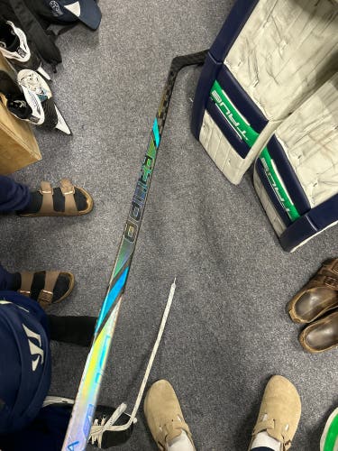 Senior Bauer Nexus Tracer Right Handed Hockey Stick P28 70 Flex (New)