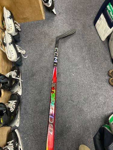 Intermediate CCM JetSpeed FT7 Right Handed Hockey Stick P28 65 Flex (Used)