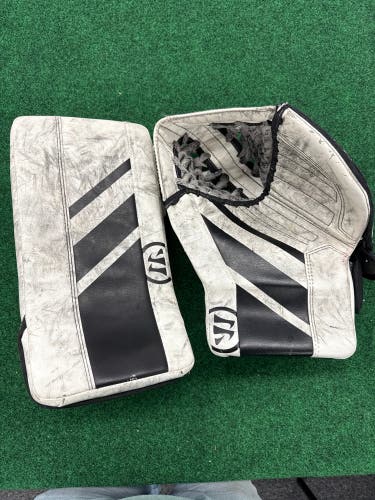 White & Black Junior Warrior Ritual GT2 Goalie Glove & Blocker Set Regular (Used)