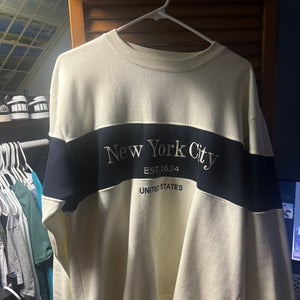 White Large Men's New Balance Shirt (Used)