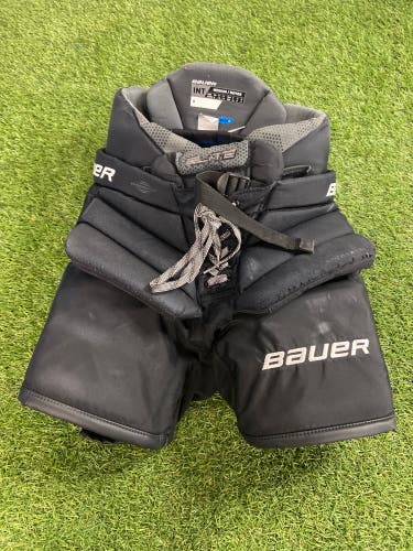 Black Intermediate Medium Bauer Elite Hockey Goalie Pants (Used)