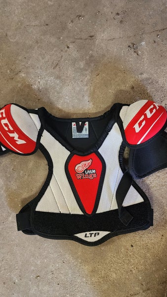 Large Youth CCM Shoulder Pads (Used)