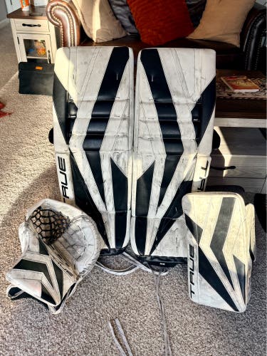 33" True 7X3 Regular Goalie Full Set (Used)