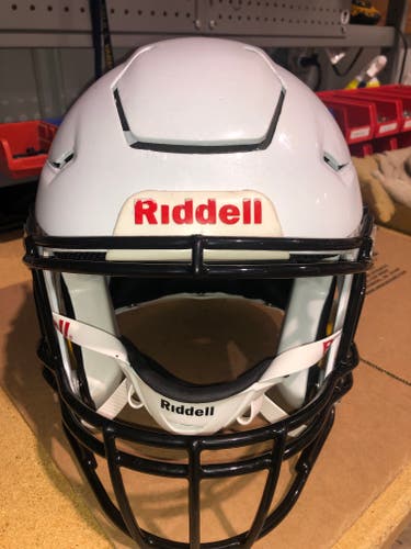 USED RIDDELL FLEX ADULT HELMET - LARGE - METALLIC WHIITE