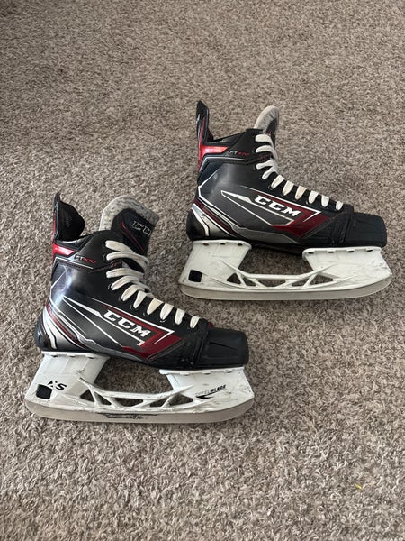 CCM JetSpeed FT470 Hockey Skates Regular Width 7 (Used)