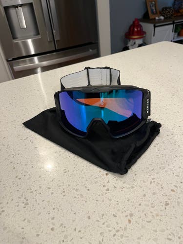 Unisex Oakley line miner Ski Goggles Large (Used)