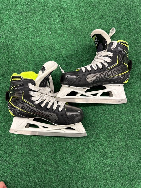 Intermediate Bauer GSX Hockey Goalie Skates (Extra Wide) Size 4 (Used)