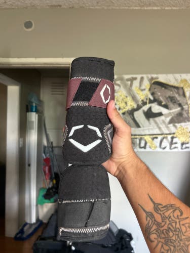 Senior EvoShield Elbow Guard Elbow Protection (Used)