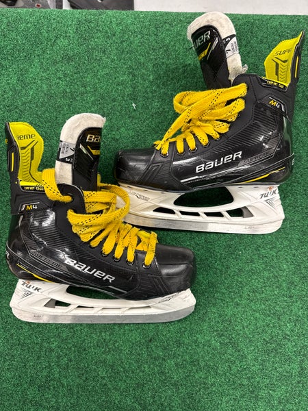 Senior Bauer Supreme M4 Hockey Skates (Fit 3) Size 7 (Used)