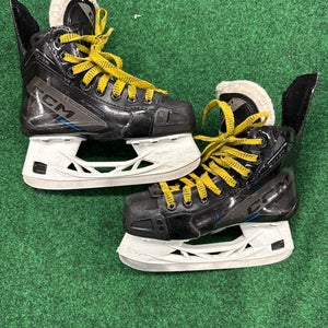 Junior CCM JetSpeed FT675 Hockey Skates (Regular) Size 1 (Used)