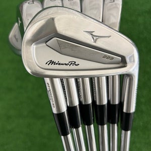 Mizuno Pro 223 Forged Iron Set 5-P / NS Pro Modus Tour 115 Stiff