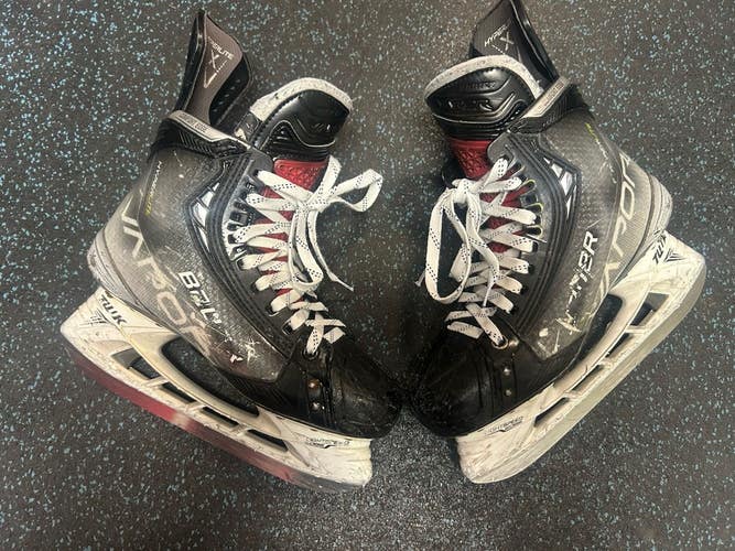 Bauer Vapor Hyperlite Pro stock Ice Hockey Skates 7 Fit 2 Made In Canada