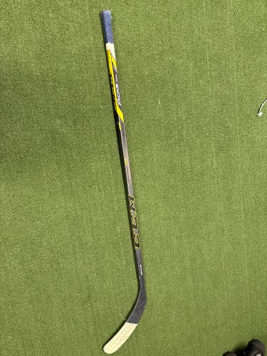 Intermediate CCM Tacks 1052 Left Hand Hockey Stick Toe Pattern 85 Flex (Used)