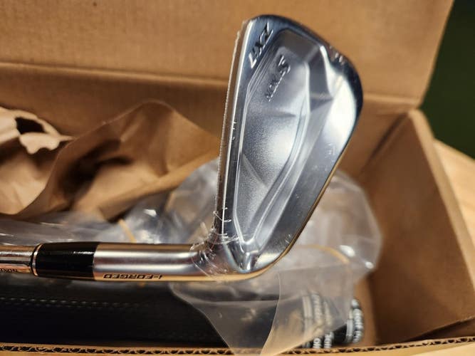 Srixon Zxi7 Irons Stiff Flex 4-pw Steel