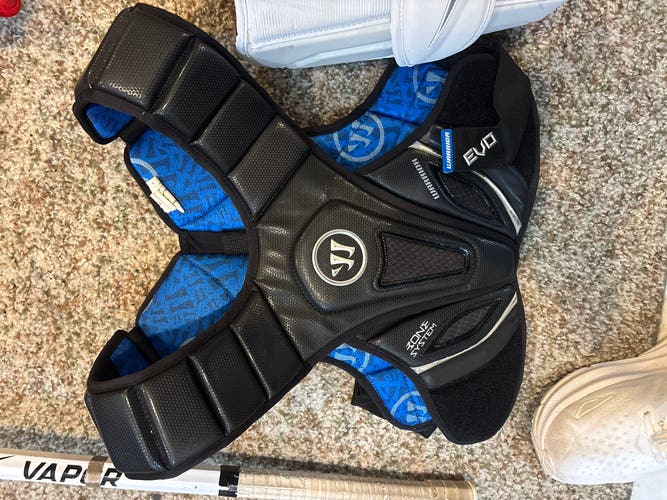 Medium Adult Warrior Evo Shoulder Pads (New)