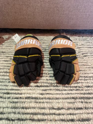 Warrior Alpha LX 30 Gloves 11" (New)