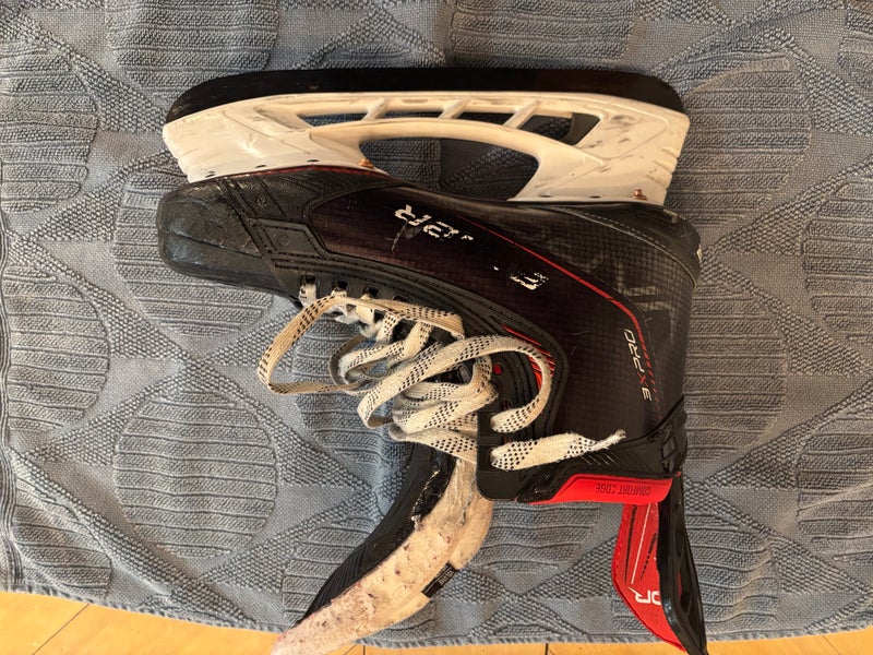 Senior Bauer Vapor 3X Pro Hockey Skates 7, Fit 2 (Used) w/ Pulse TI Steel
