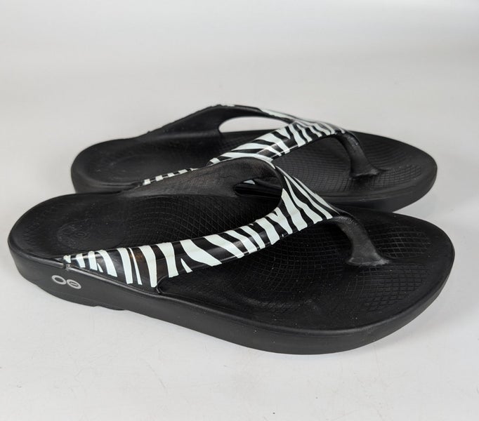 OOFOS OOriginal Womens Size: 7 Lightweight Recovery Comfort Zebra Sandals Shoes